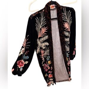 JOHNNY WAS - women’s floral embroidered velvet kimono